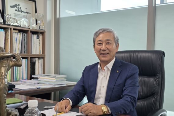 도로를 짓는 일에서 지키는 일로